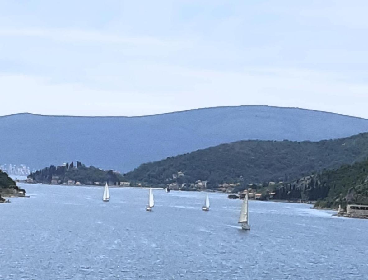 Appartamento Bella Vista Zmukic Perast Esterno foto