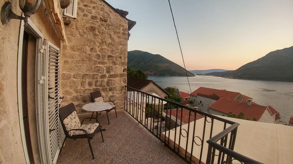 Appartamento Bella Vista Zmukic Perast Esterno foto